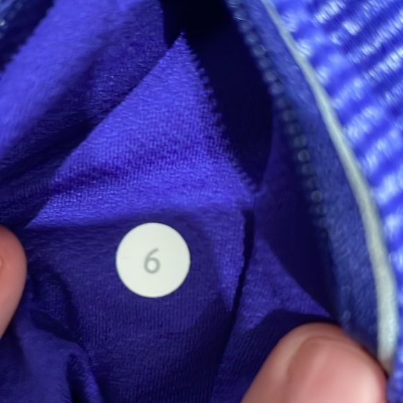 Lululemon Star Runner Long Sleeve size 6 - Picture 11 of 11